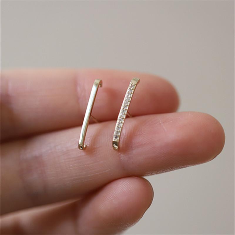 

925 Sterling Silver European Asymmetrical Pavé Crystal Smooth Stud Earrings Women Simple Creative Student Party Jewelry Gift Silver