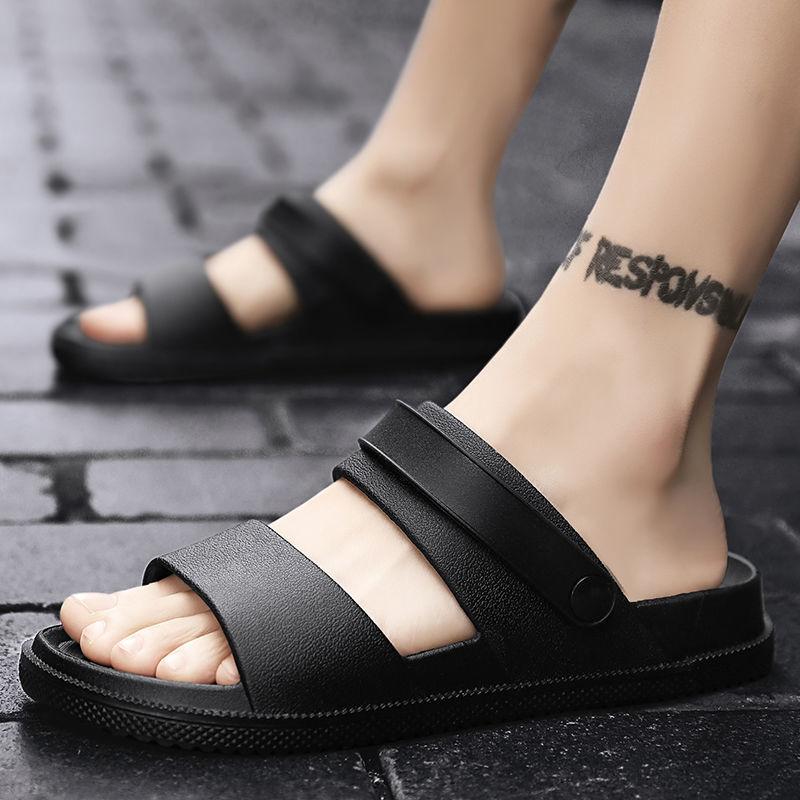Men's Summer Fashion Two Wear Slippers Beach Flip-flops Men Wear Light Sandals Outside Solid Color Flat Heel