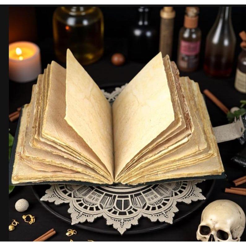 Handmade Christmas Leather Journal – Vintage Embossed Writing Diary