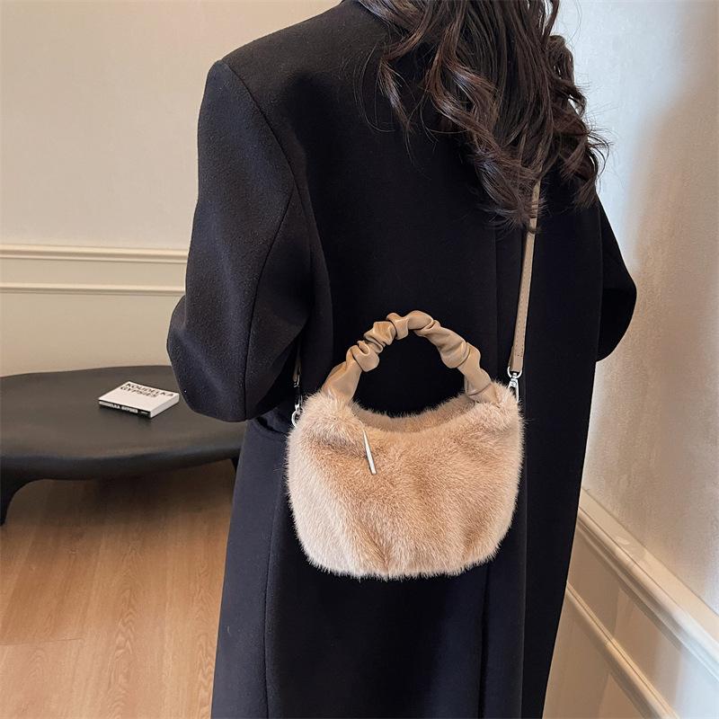 

Plush Bag, Women S Messenger Bag, High-End Handbag, Foreign Style Messenger Bag серый