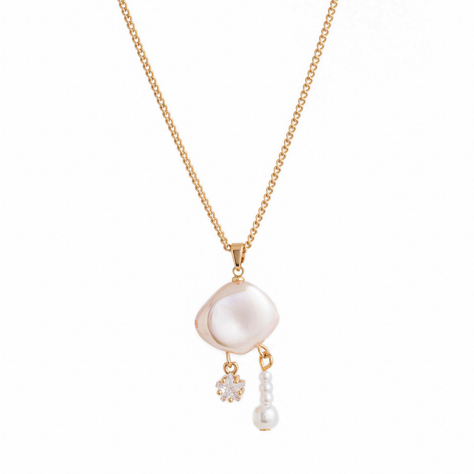 

Dopamine Cloud Necklace Natural Baroque Pearl Moon Star Pendant With Diamonds 18K Color Retention