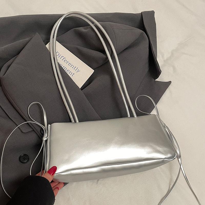 Large Capacity Premium Handbag for Women New Fashionable Single Shoulder Underarm Bag Hand-held Commuting Stick Bag Premium Women s Bag 1328₽