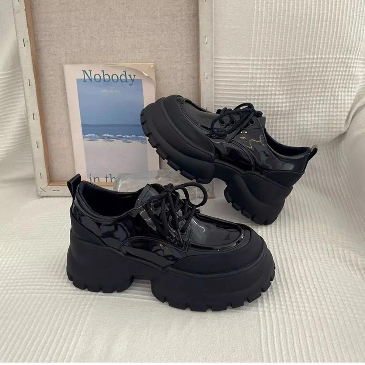 

Модные черные кроссовки женские весна осень новые дизайнерские туфли с толстыми подошвами большого носка на шнуровке повседневные туфли Zapatillas Mujer 35 чёрный