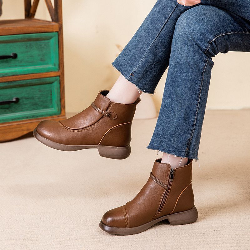 Mom shoes cotton shoes women's soft soles autumn and winter middle-aged short boots flat leather shoes velvet warm non-slip middle-aged and elderly w