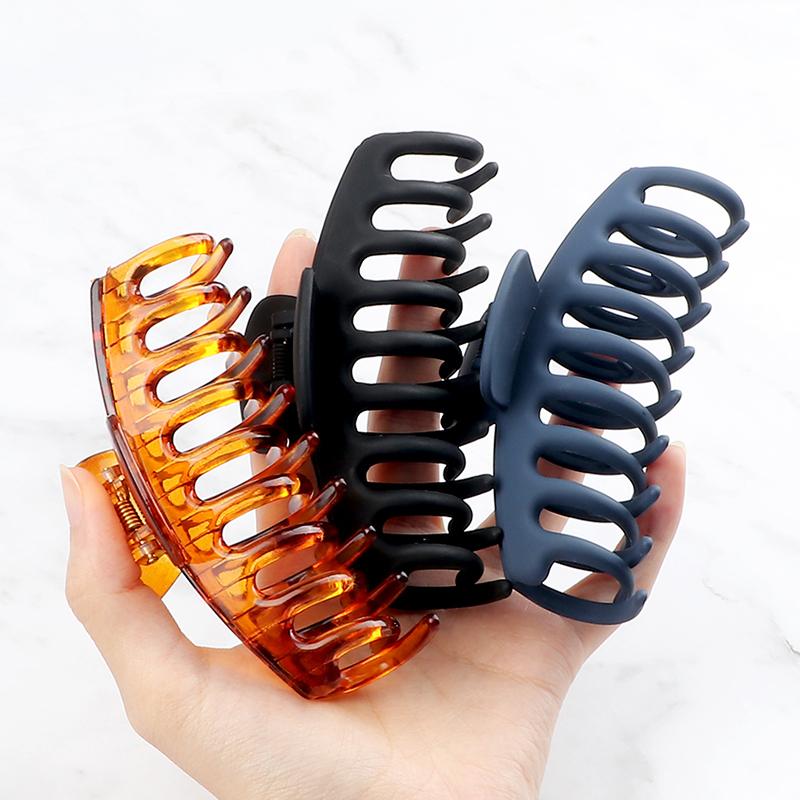 Solid Color Claw Large Frosted Hair Claws Korean Fashion Hair Clips for Women Girls Barrette Bath Hairpins Hair Accessories Gift