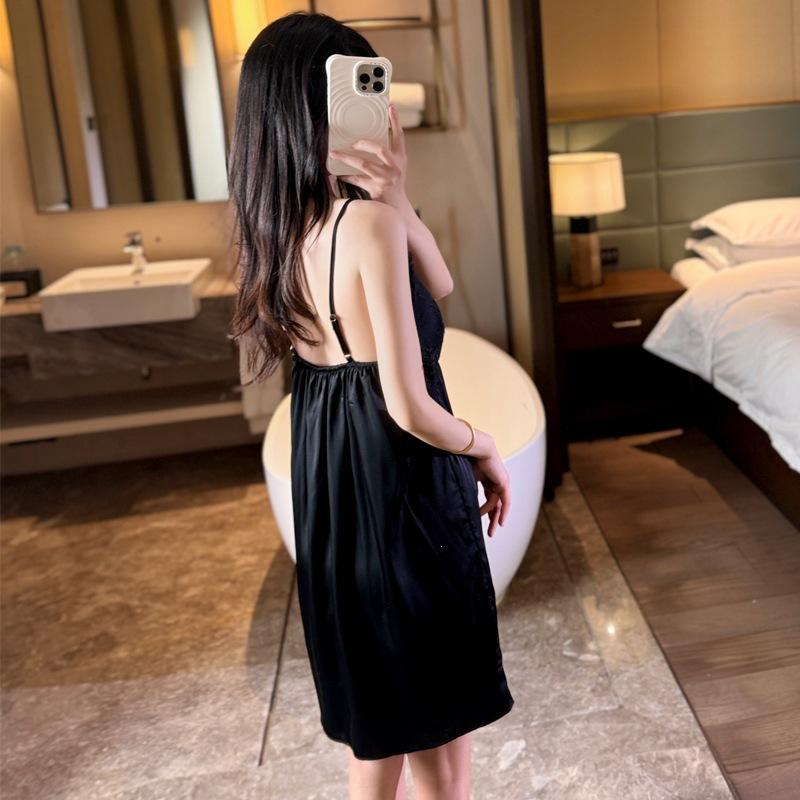 Nuovi pigiami estivi in seta ghiacciata da donna, sexy vestaglia con spalline in pizzo e imbottitura sul seno, vestaglia pura seduzione, abbigliamento da casa