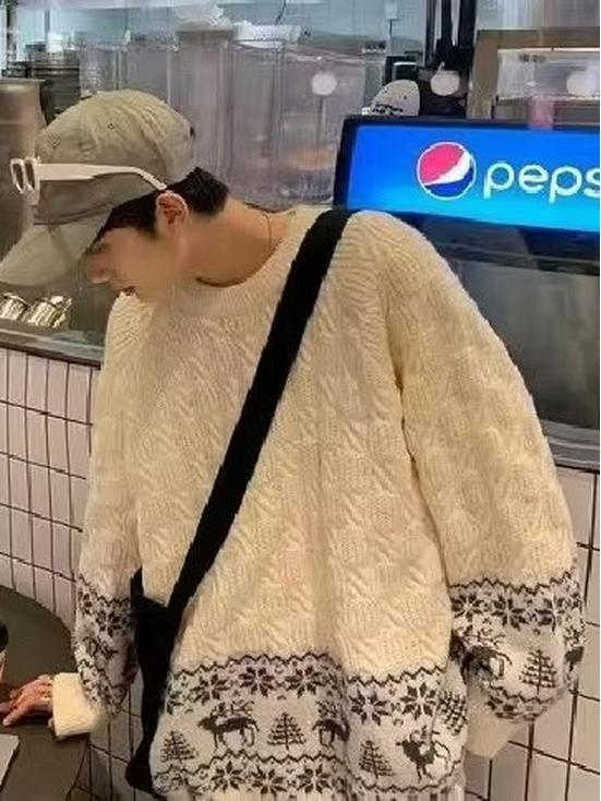 Men's Autumn/Winter Korean-Style Patchwork Sweater: Trendy, High-End, Loose, Lazy-Style Round Neck Knitwear for Couples