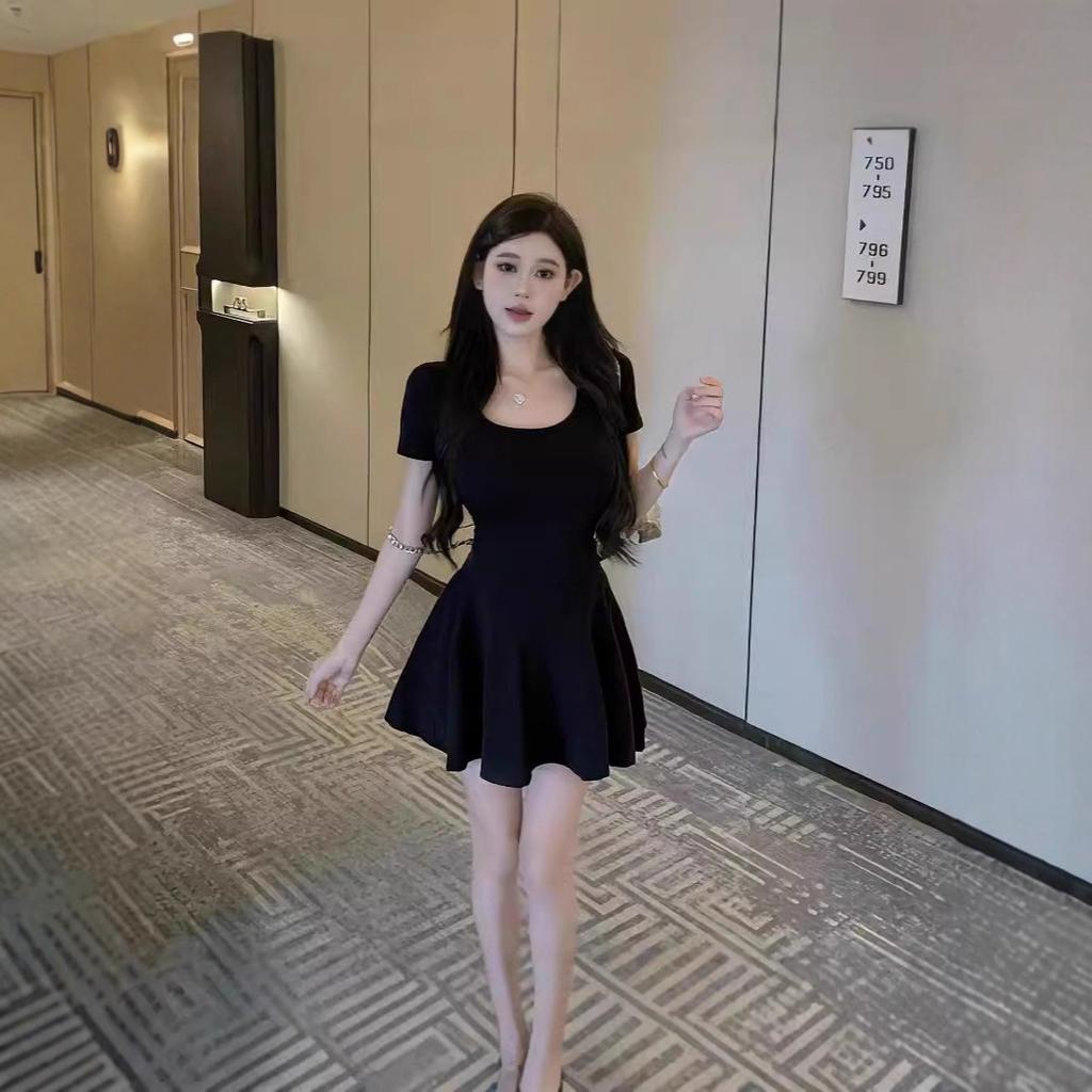Summer new pure desire style square neck short sleeve temperament solid color dress tight elastic Spice Girl A word short skirt
