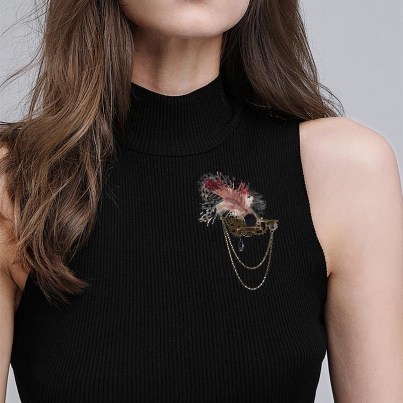 Steampunk Vintage Gear Brooch Chain Breastpin Gothic Lapel Pin Badges Jewelry for Women and Man Halloween Party Costume