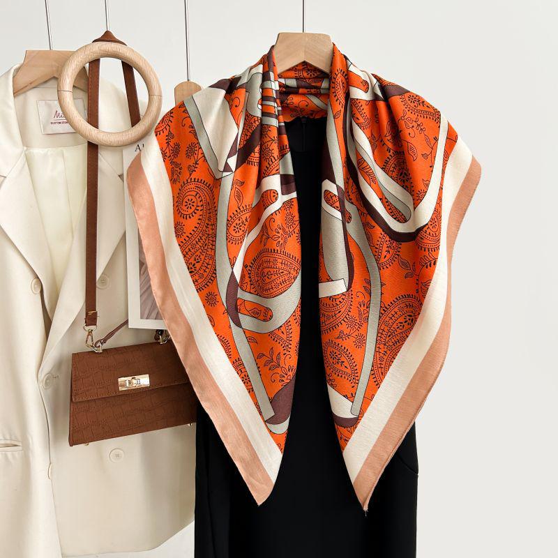 Quadratischer Schal im koreanischen Stil mit weißem Blumendruck - Weich, elegant, hautfreundlich, warmer Fischgrät-Schal für Herbst und Winter