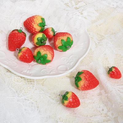 2 Adet Kırmızı 3D Çilek Meyve Reçine Charms Boncuk Kolye DIY Küpe Takı Aksesuarları