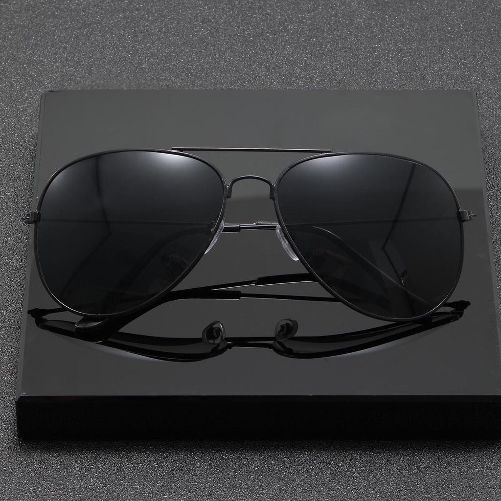 Men's Polarized Blue Sunglasses - Korean Style Polygonal Metal Frame for Driving & Beach Travel