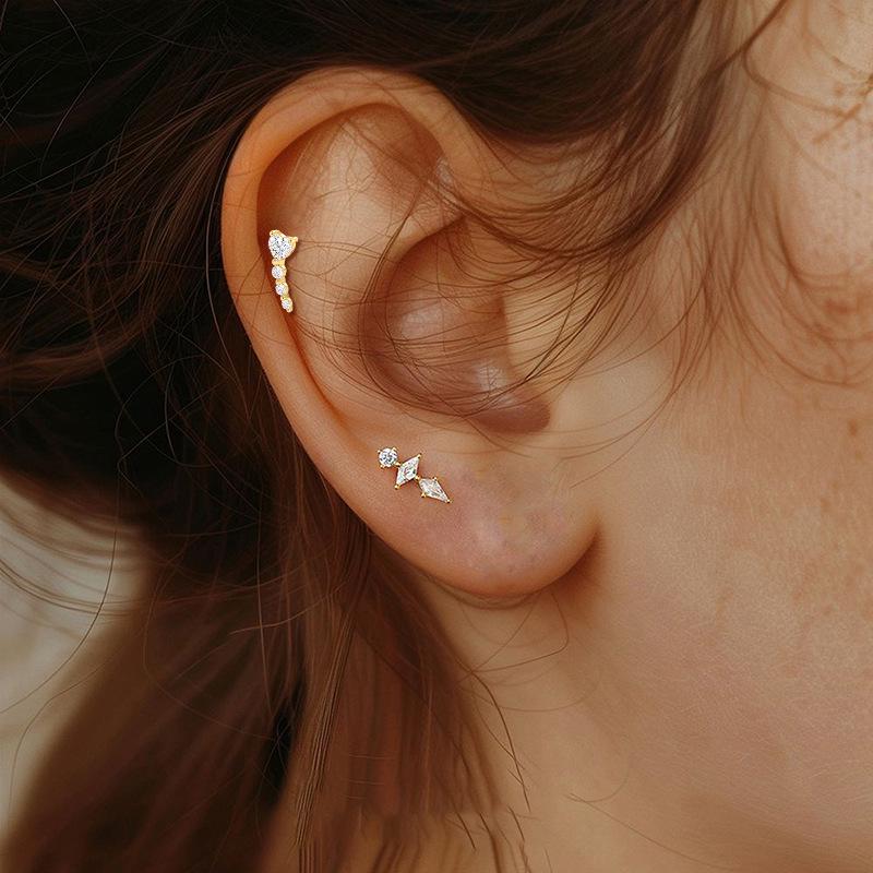 Euro Cross 316L Stainless Steel Heart-Shaped Zircon Threaded Ear and Lip Stud.