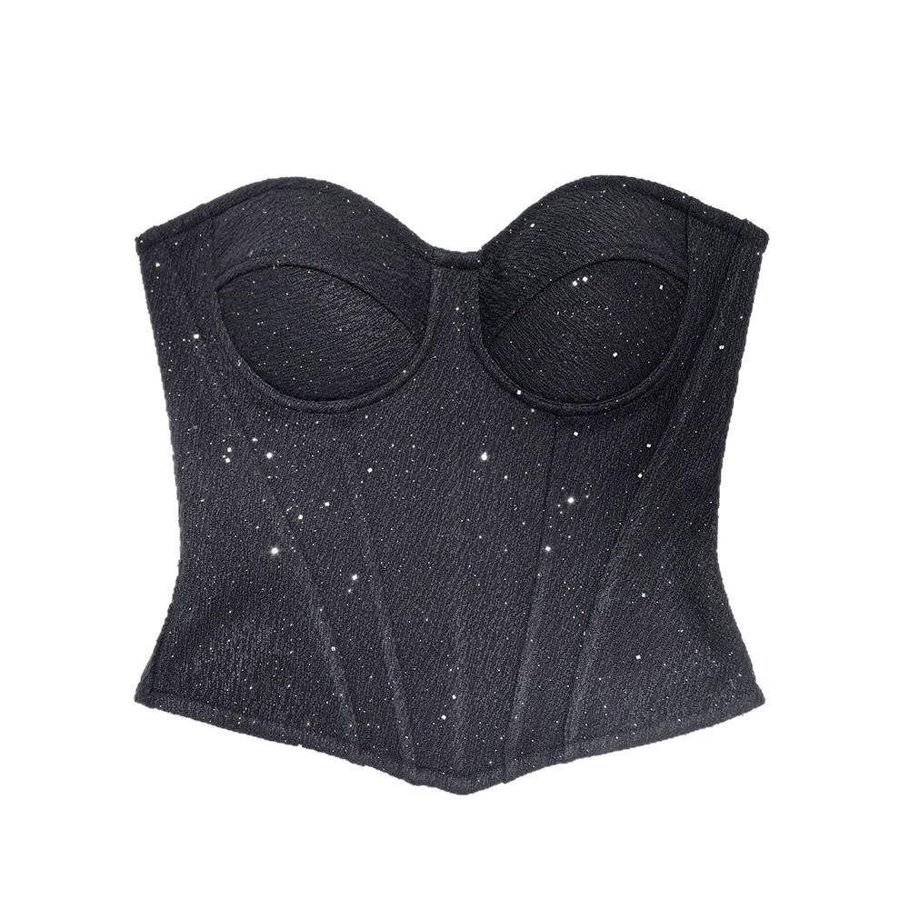 Corsete, îmbrăcăminte de damă la modă și elegantă
