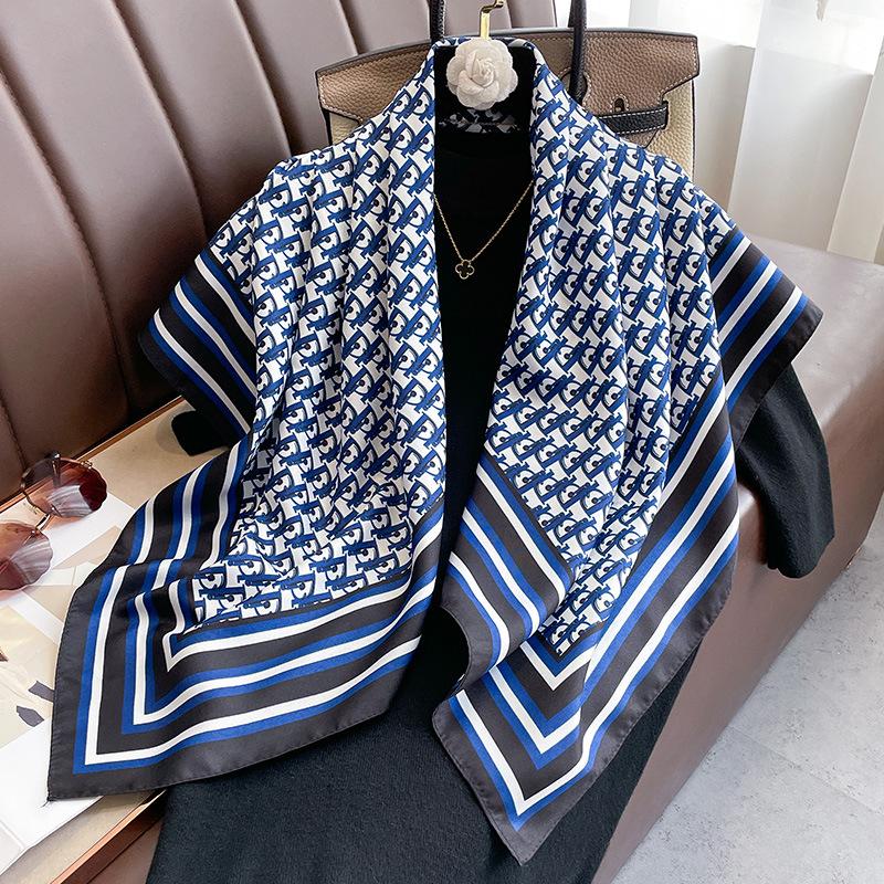 New Square Scarf Temperament Versatile Vacation Beach Scarf Scarf Scarf Women High-end Spring and Autumn Summer Women