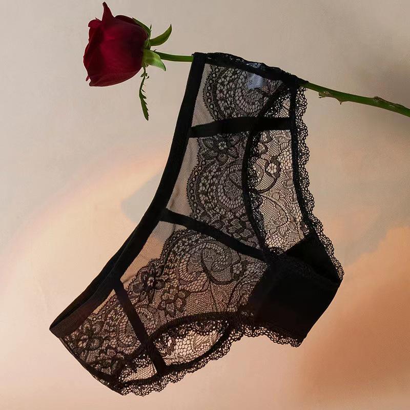 Women's Low-Waist Lace Panties: Breathable, Quick-Drying, Seamless, Girlish Hollow-Out Design