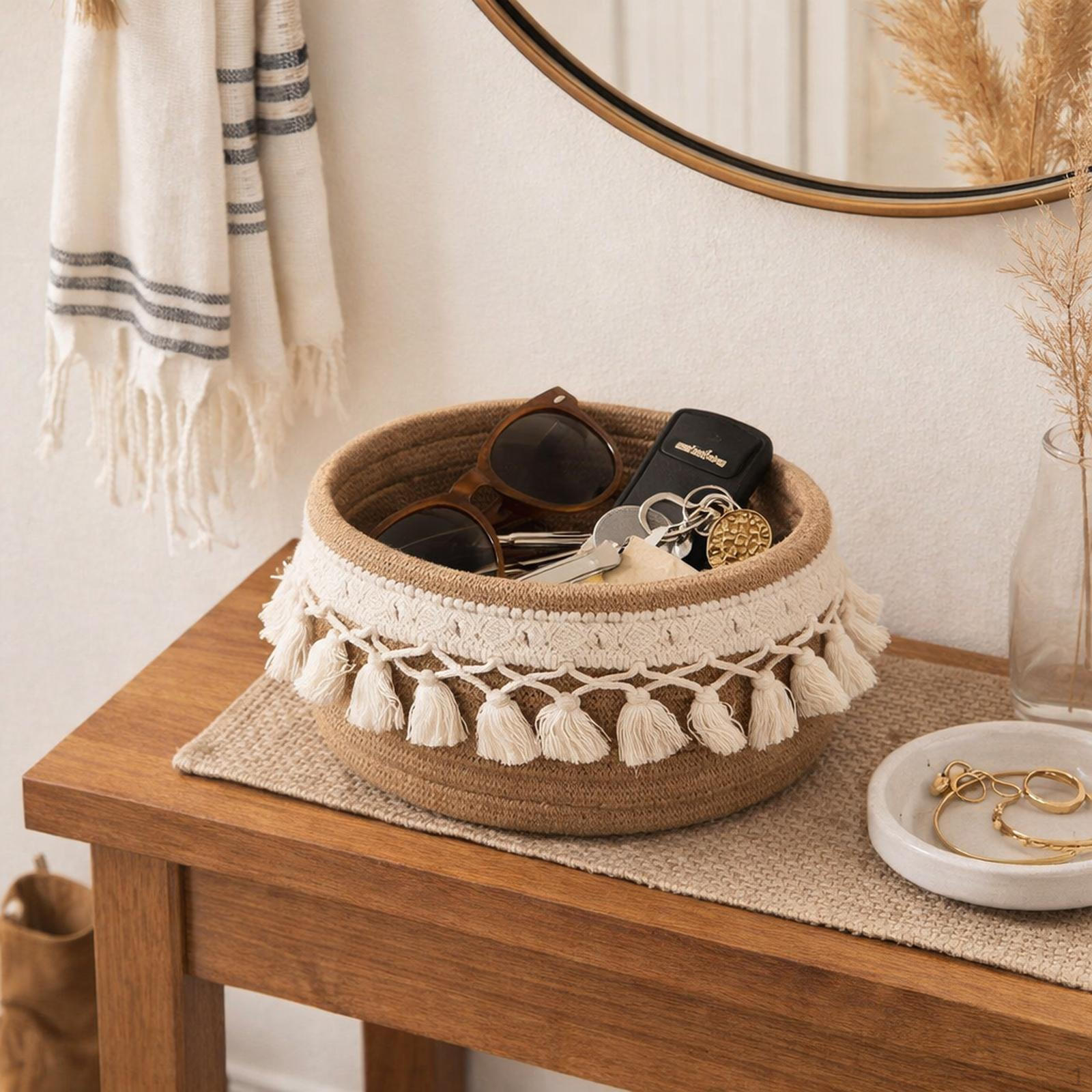 

Basket for Makeup And Perfumes, Practical Decorative Organizer The Dining Room, Office Or S 15cmx15cmx8cm
