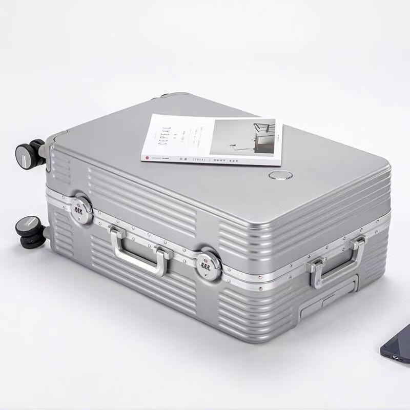 Lishen Spinner Luggage