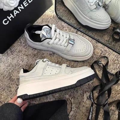 Internet Celebrity Burst Pattern Thick Sole Heightening Board Shoes Women's 2025 Spring New Thick Sole Leather Surface White Shoes Casual Sports Shoes