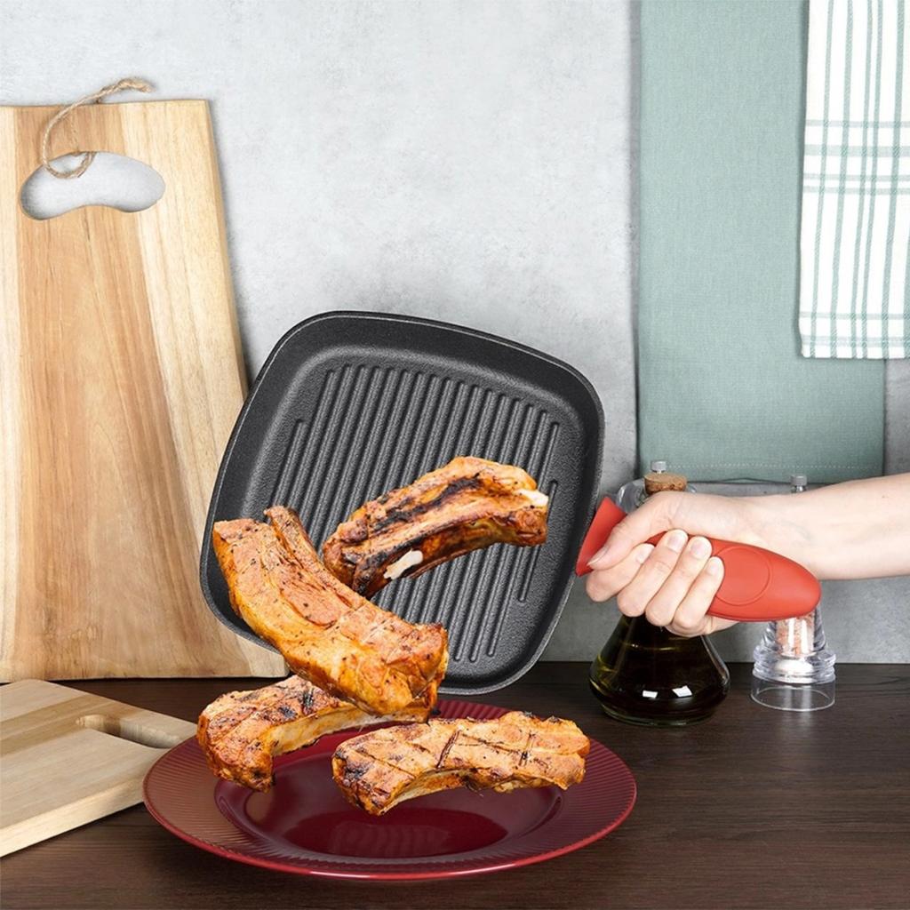 CAST IRON GRILL PAN 24cm WITH SILICONE COVER CAST LINE 199044