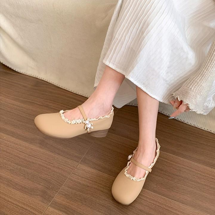 Fashion beige retro flat bottom shallow mouth single shoes women's summer 2025 new with skirt versatile soft sole Mary Jane shoes