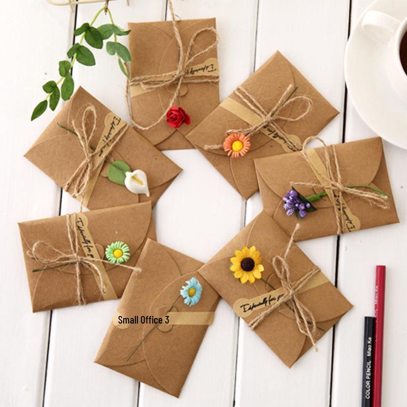 Small Kraft Paper Dried Flower Greeting Card for Thanksgiving & Valentine's Day