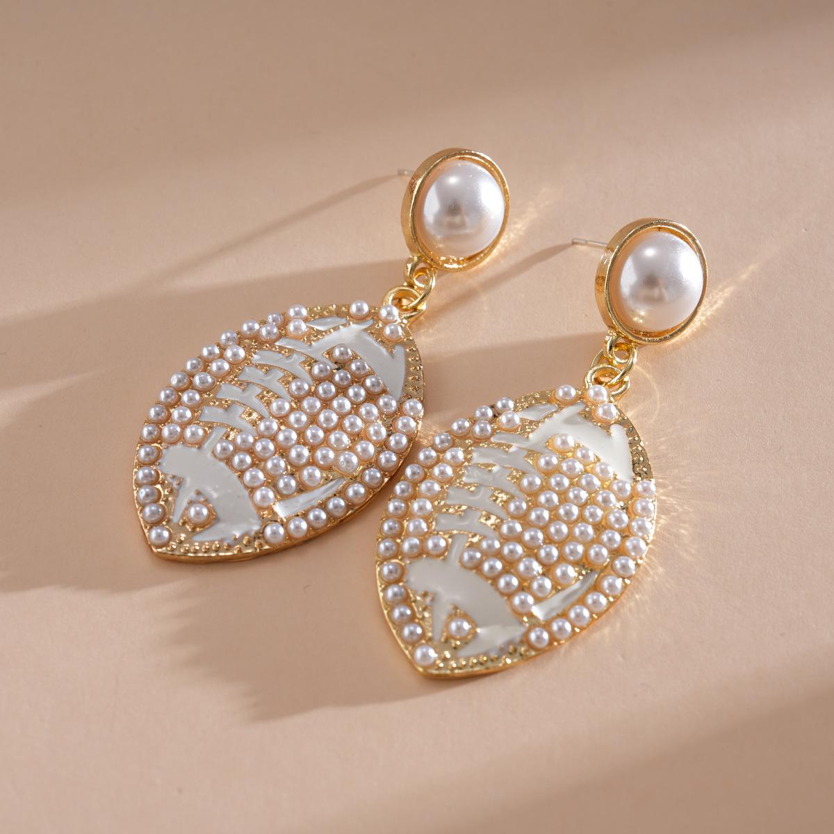 

DIGADAGU Alloy Oval Imitation Pearl Dangle Earrings New Simple Luxury Earrings Women Party Zircon Accessories белый