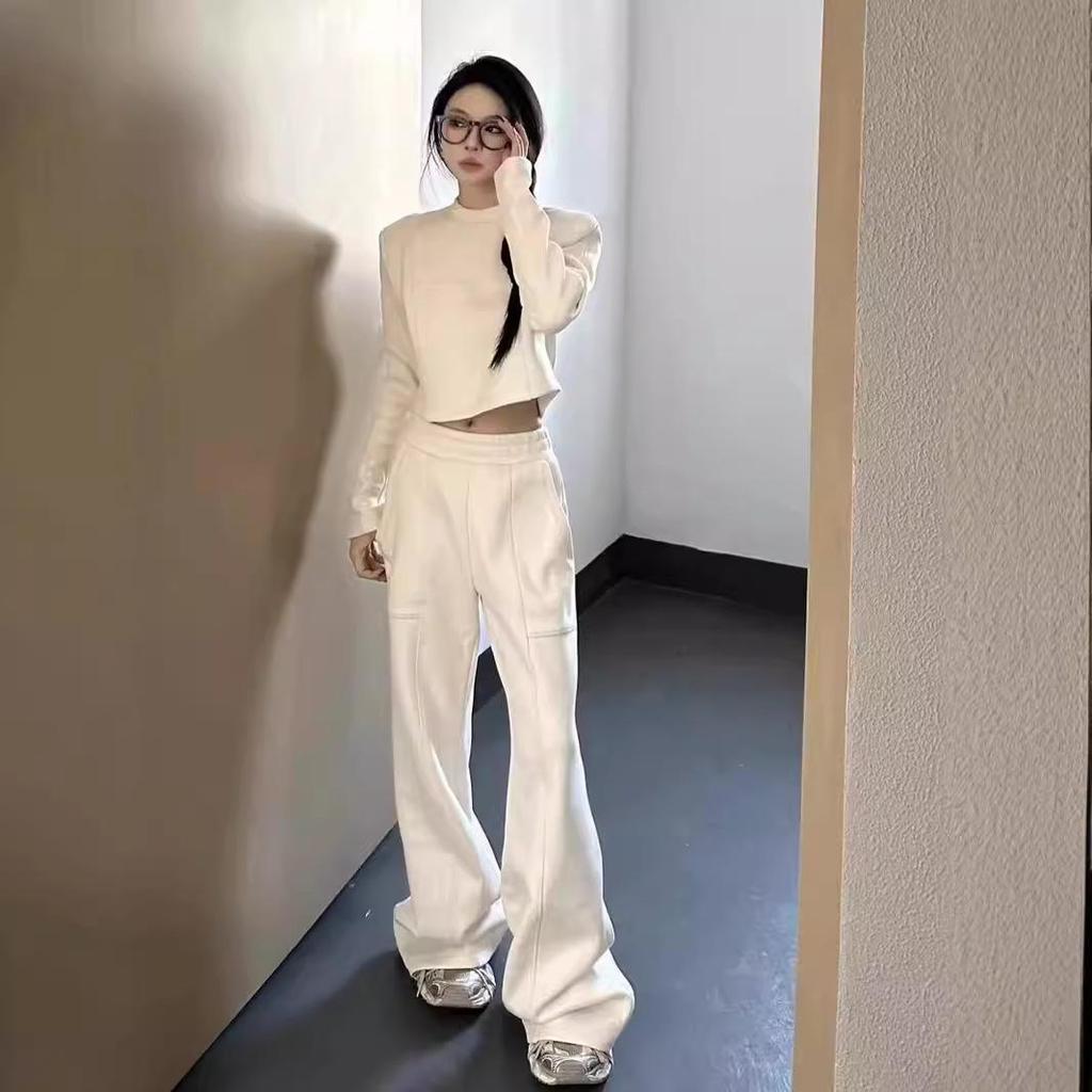 Women's Elegant Casual Sportswear Set: Slimming Short Sweatshirt & Loose Wide-Leg Pants for Spring & Autumn