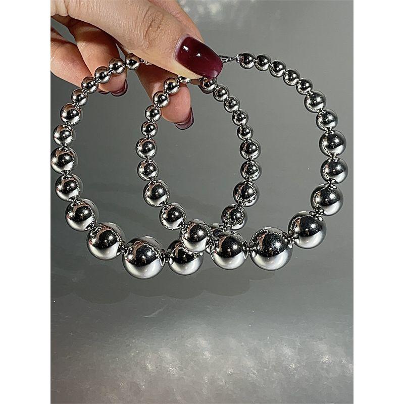 Retro European American Style Exaggerated Personalized Metal Circle Earrings for Women Niche Style Graceful and Fashionable Classy Design Earrings