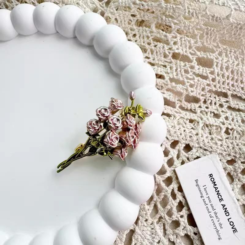2024 New Rose Bouquet Brooch, Pastoral High-end Temperament Pin Women, Elegant Clothes Accessories