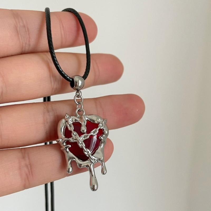 Simple Lava Confined Heart Pendant Necklace Black Rope Choker Neck Chain Y2K Punk Collar Necklace Fashion Jewelry