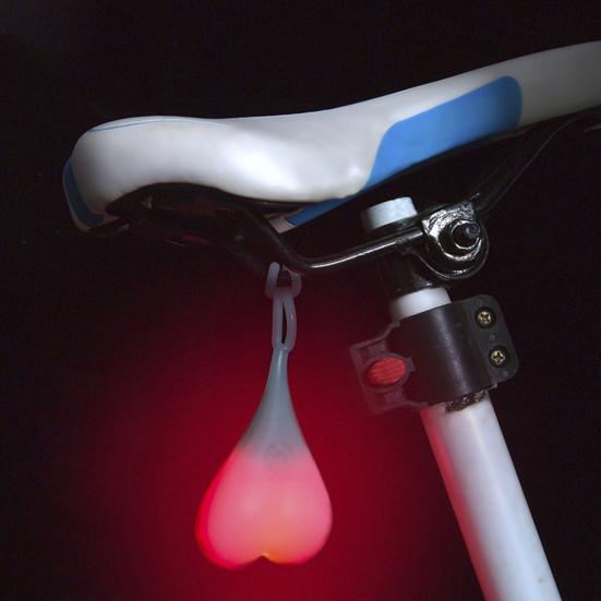 Lampă din spate pentru bicicletă, din silicon, rezistentă la apă, în formă de inimă, Lampă de avertizare Călărie de noapte MTB Road Mountain Bike Lampă din spate Accesorii pentru biciclete