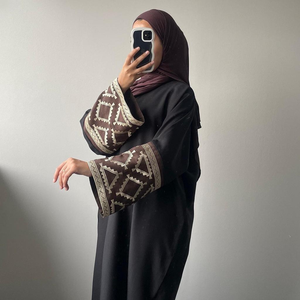 Elegancka haftowana kardiganowa abaja Loriyya LR772 (2024)