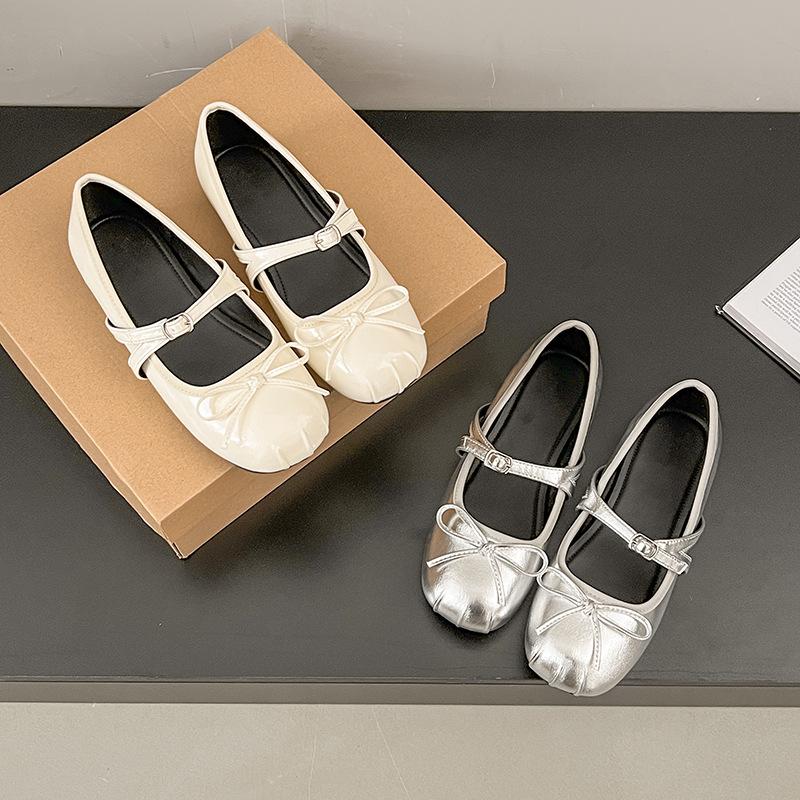 2025 New French Beautiful Ballet Mary Jane Shoes Women's Summer Outer Wear Skirt Summer Silver Light Mouth Single Shoes Women