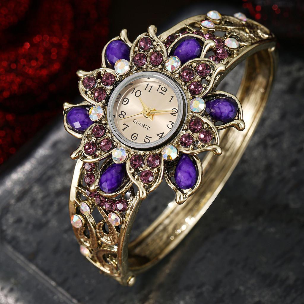 Fashion Quartz Watch For Women With Diamond Inlay And Alloy Bracelet
