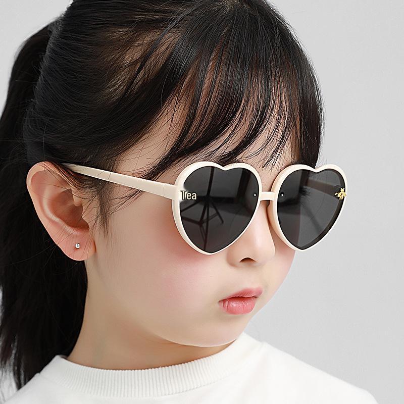 Children's Heart-Shaped Glitter Bee Sunglasses - Trendy Cartoon Style for Girls