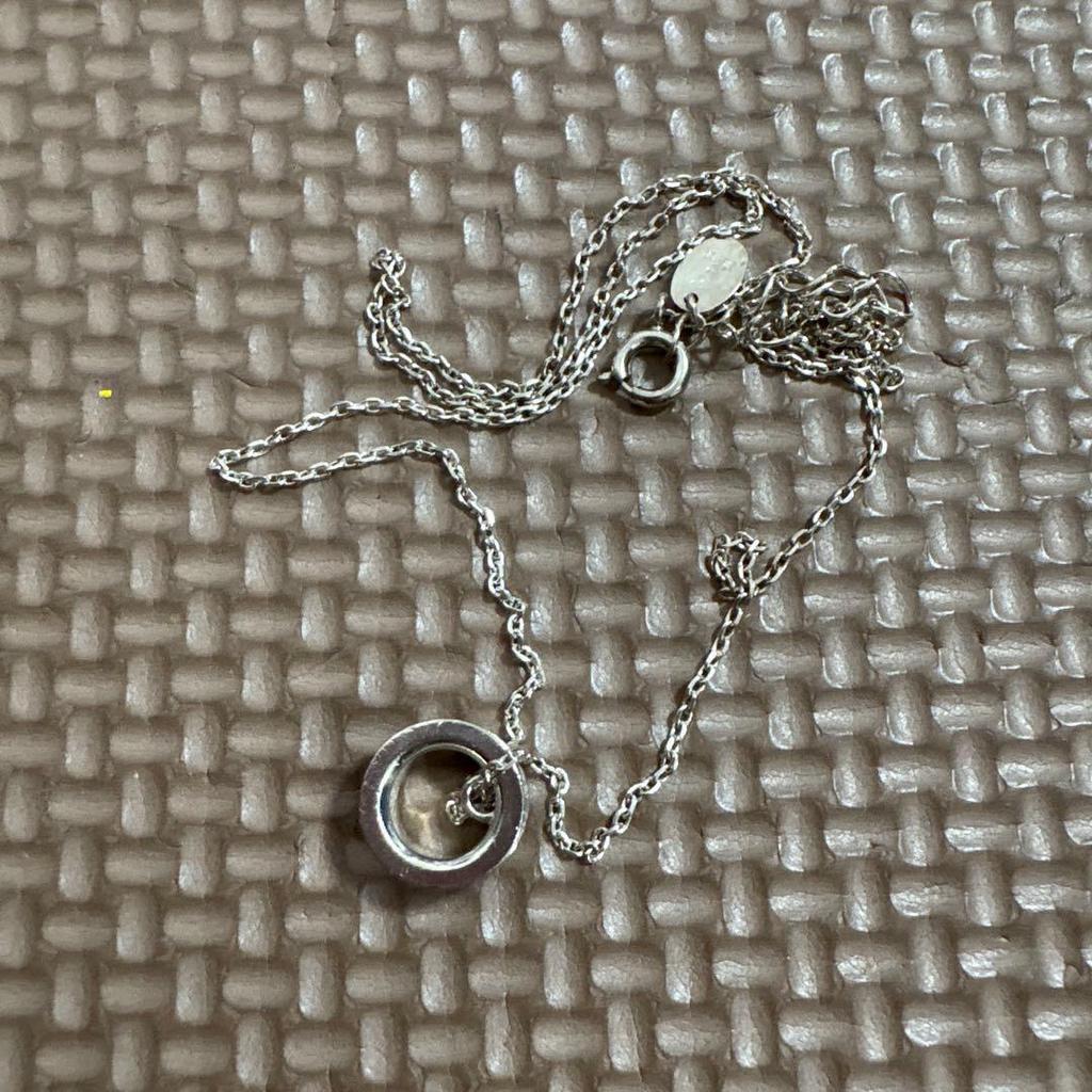Used 4C silver crystal necklace