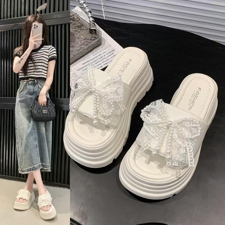 

In the summer of 2025, the small man is popular, the thick-bottomed and beautiful one-word sandals are popular this year, and the new models wear fair 40