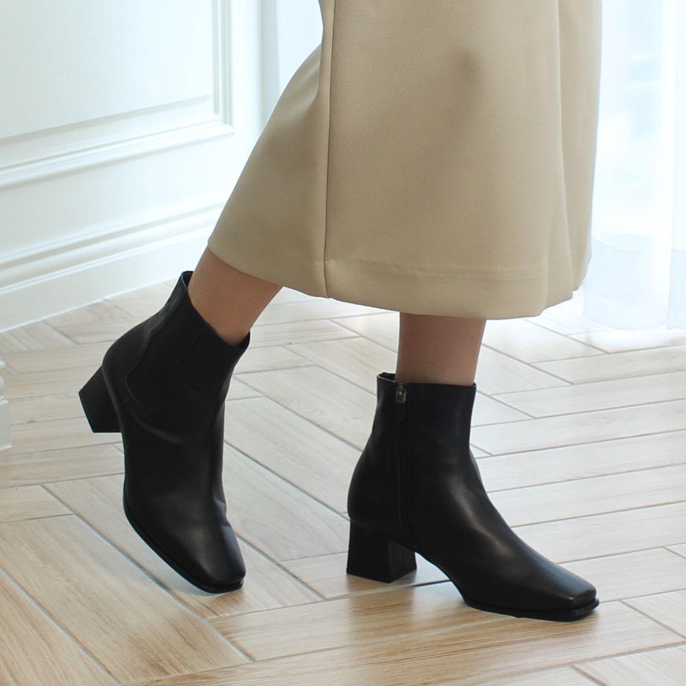 Kerrijade Simple Square Chelsea Boots
