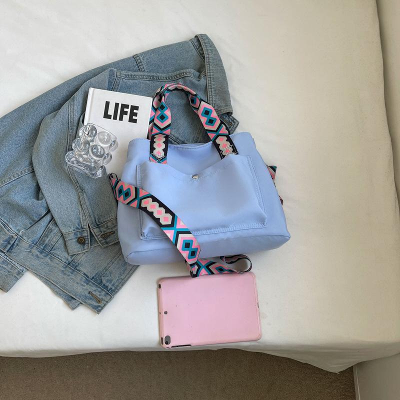 Women's Bag 2025 New Japanese and Korean Ins Casual Messenger Bag Fashionable and Lightweight Handbag Bag Women's Versatile Shoulder Bag