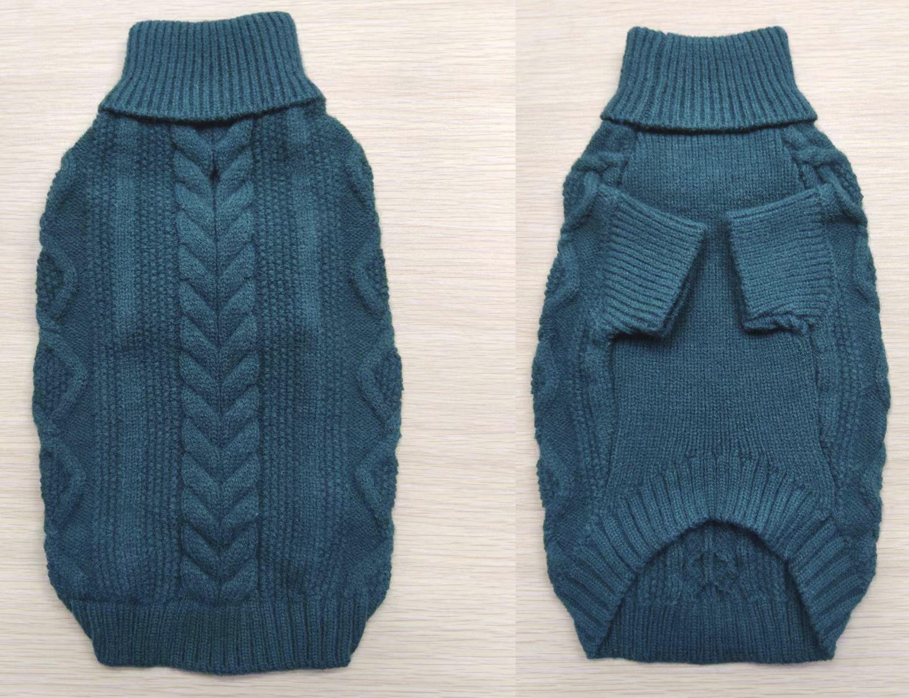 

Cozy Christmas Dog Sweater with Leash Hole S