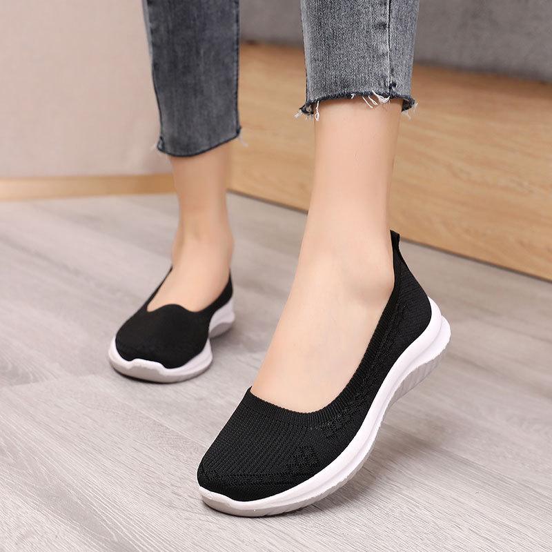 Shallow mouth mother shoes women's new one-pedal flat shoes medium and old non-slip soft-soled walking shoes single shoes