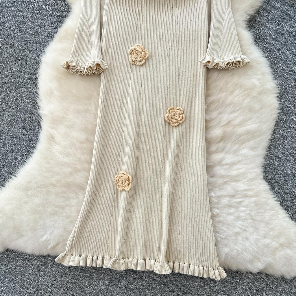 Atmosphere Temperament Three-dimensional Flower V-neck Long-sleeved Dress Female Slim and Thin Inner Sweater Skirt Autumn and Winter New Models