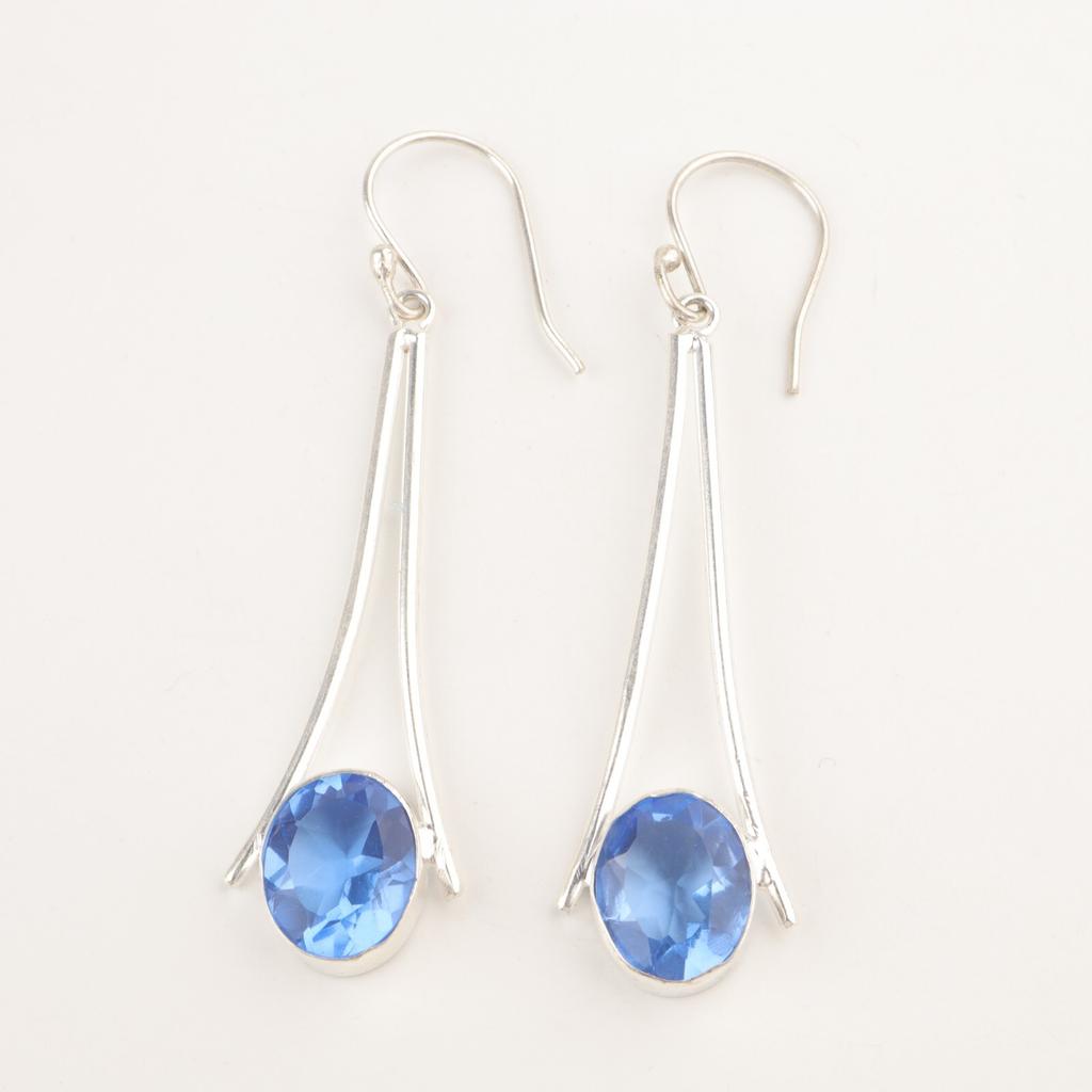 Boucles d'oreilles pendantes artisanales ovales en tanzanite naturelle et argent sterling EE-136-7