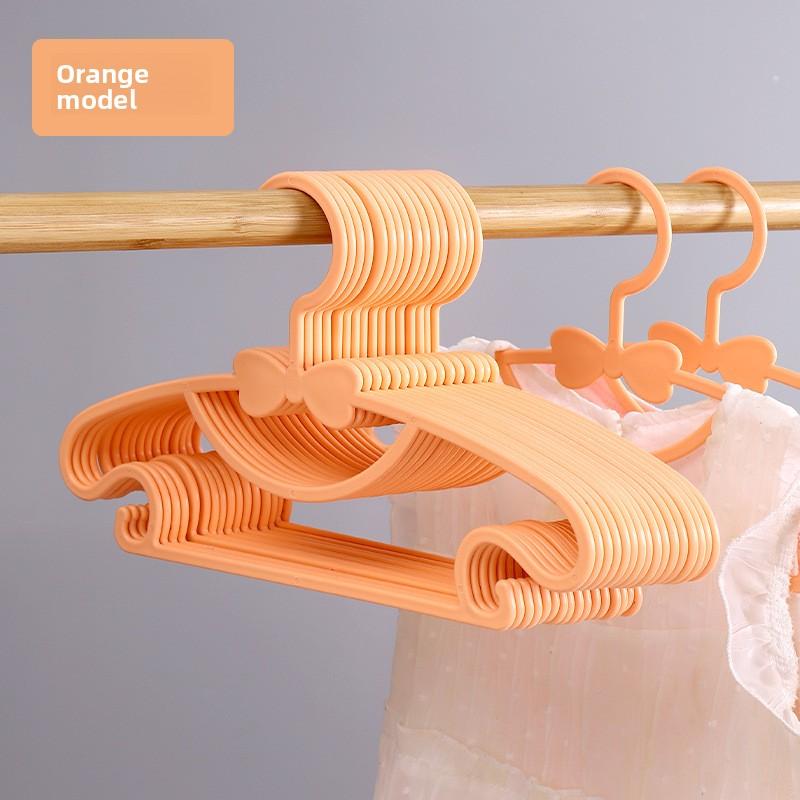 

10/30/50PCS Baby Clothes Racks Portable Plastic Towel Display Scarfs Hangers Windproof Children Coats Hanger Clothing Organizer 10PCS оранжевый