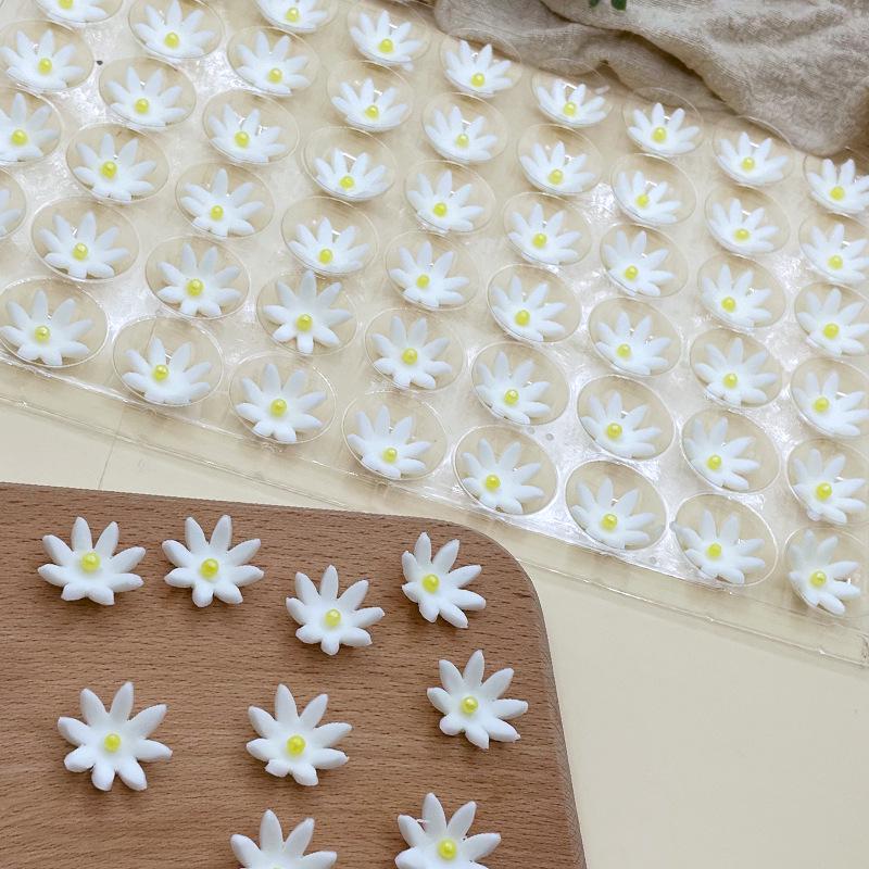 3D Chocolate Flower Decorations - 108 Pieces
