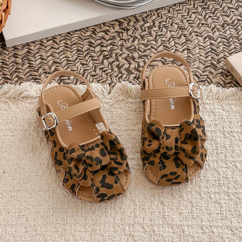 

Girls floral sandals2026Summer New Floral Leopard Print Bow Hollow Princess Sandals 22Inner Length14.3cm коричневый
