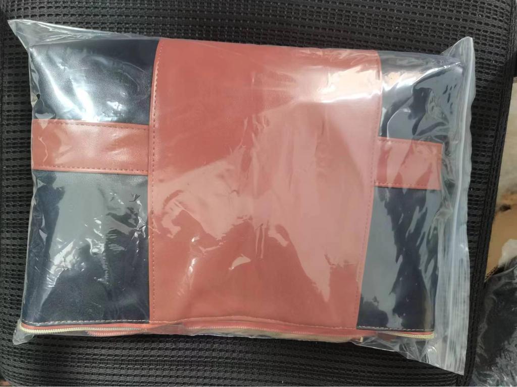 Foldable Large Capacity Multifunctional Travel Bag - One-Shoulder Messenger Style with Convenient PU Material