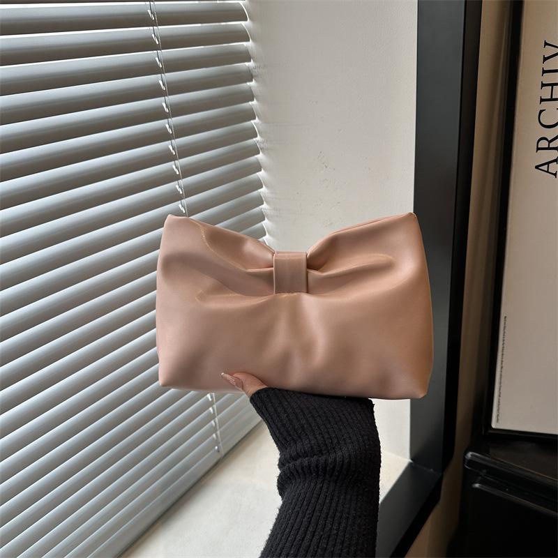 Large-capacity Fashionable-style Bow-shaped Textured Pleated Cloud-shaped Hand-held Envelope Shoulder Bag