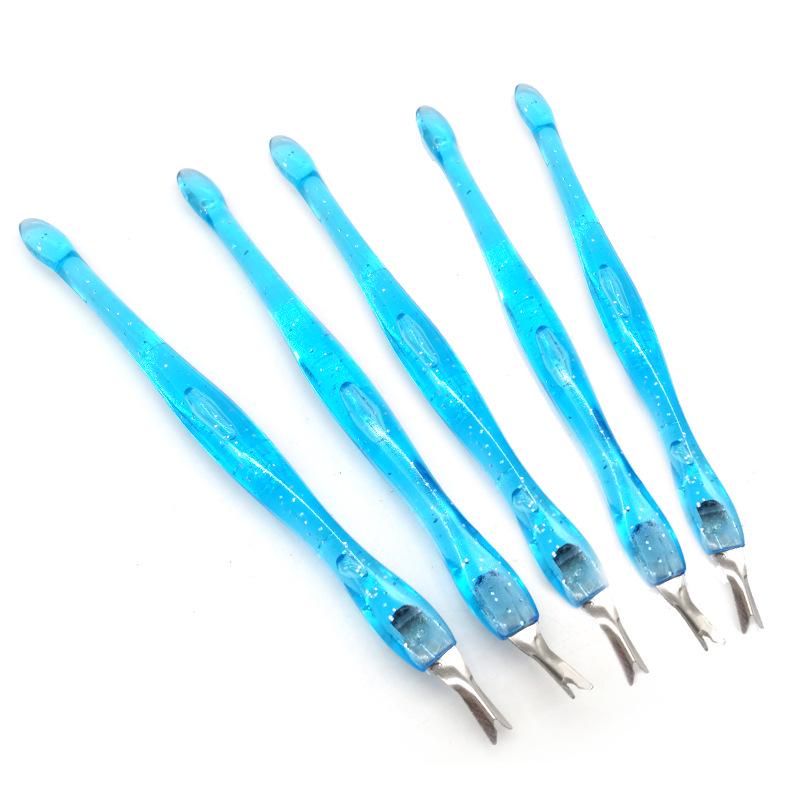 

Набор для ухода за ногтями: Пушер для кутикулы, V-образная вилка для удаления омертвевшей кожи и острое средство для удаления